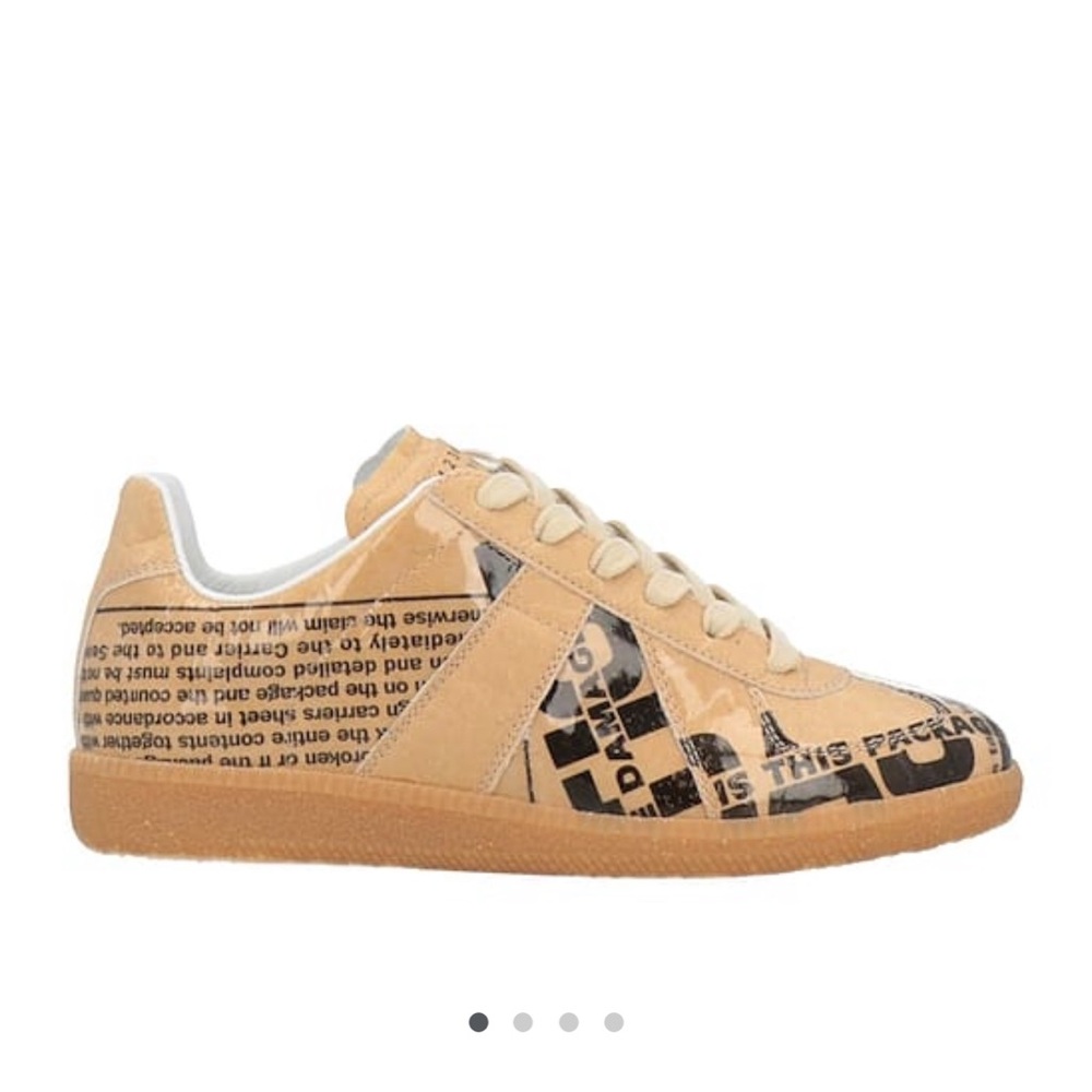 Beige Graphic Low-Top Sneakers for Ladies